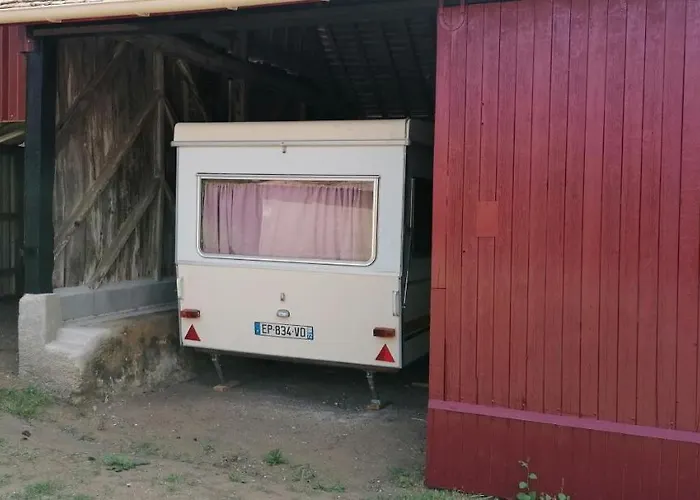 Κάμπινγκ Caravane Esterel Chez Un Proprietaire *