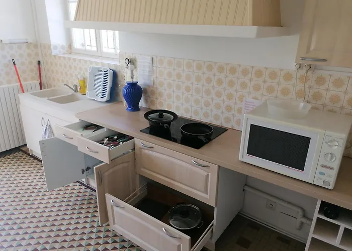 Caravane Esterel Chez Un Proprietaire Κάμπινγκ *