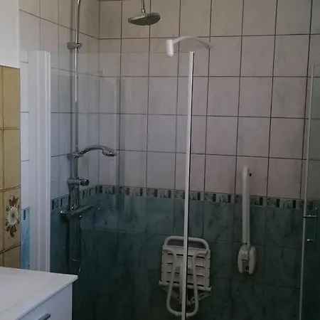 Caravane Esterel Chez Un Proprietaire Кемпинг