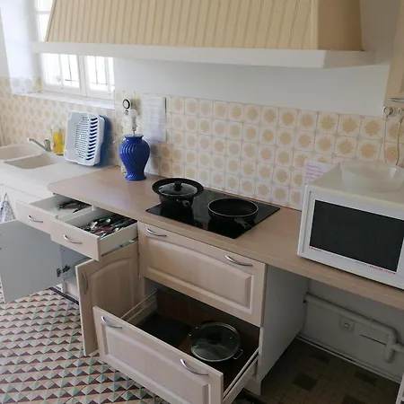 Caravane Esterel Chez Un Proprietaire Кемпинг *